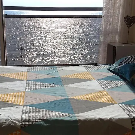 - Les Pieds Dans L'eau Lägenhet *